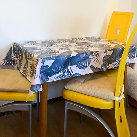 1 Bedroom Awesome Apartment In Ližnjan 外观 照片
